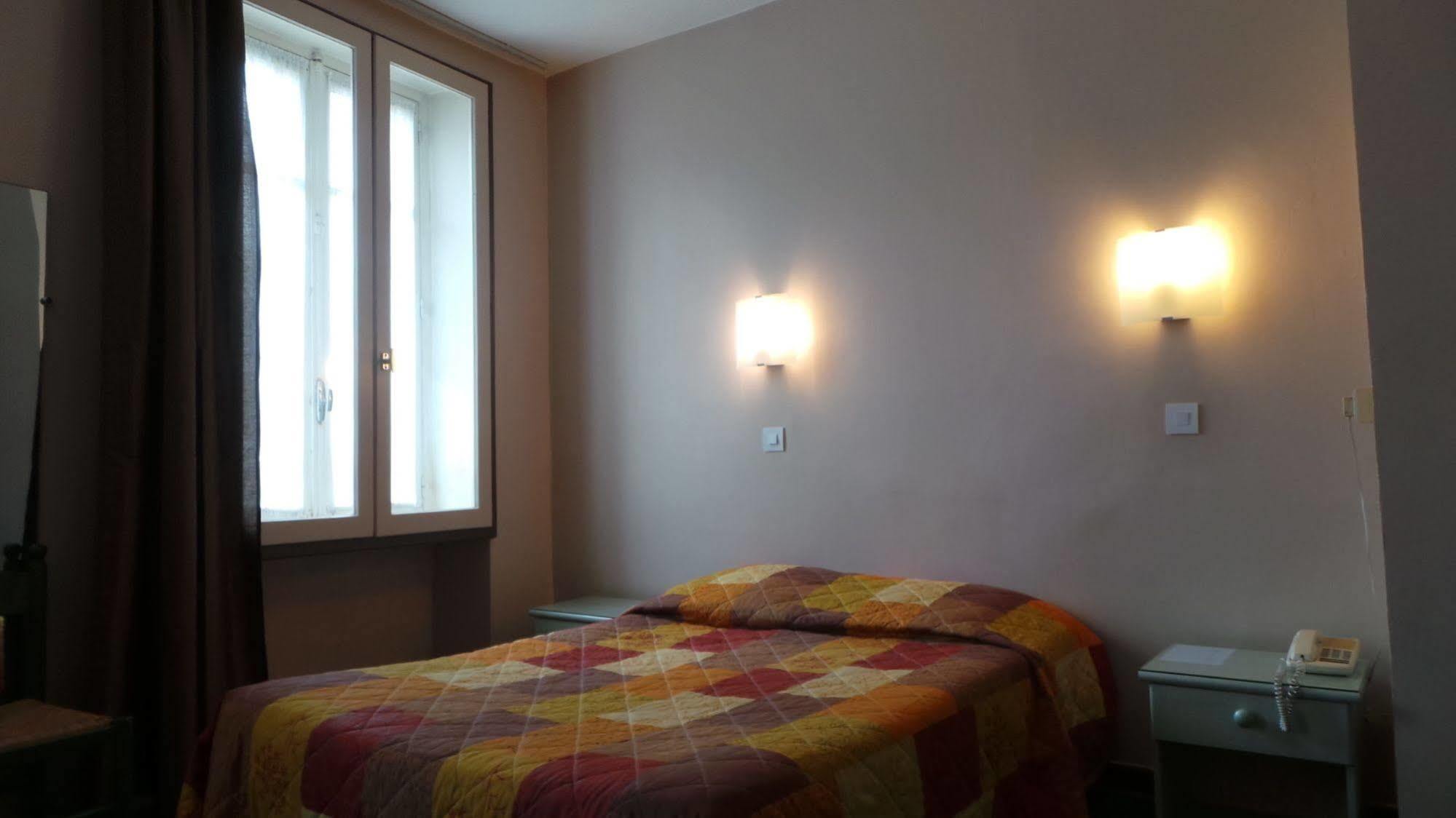 Logis Hotel Saint Jacques Valence  Luaran gambar