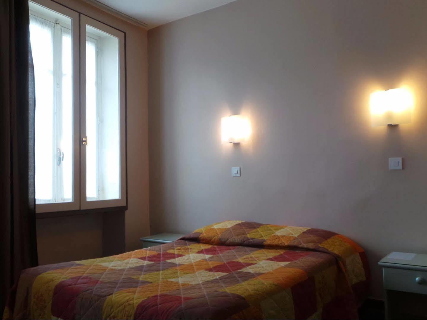 Logis Hotel Saint Jacques Valence  Luaran gambar